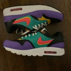 Nike Air Max Windbreaker